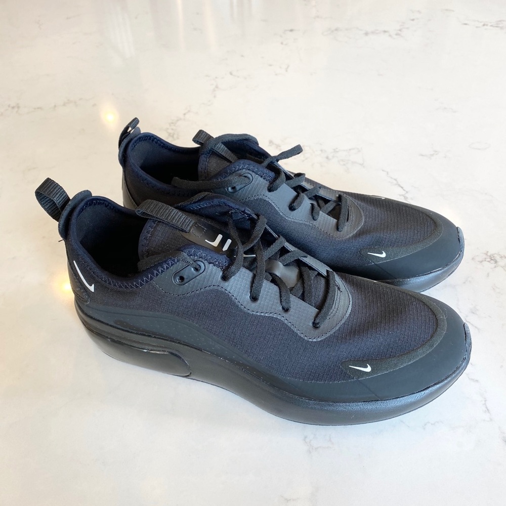Brand New Nike Airmax Dia